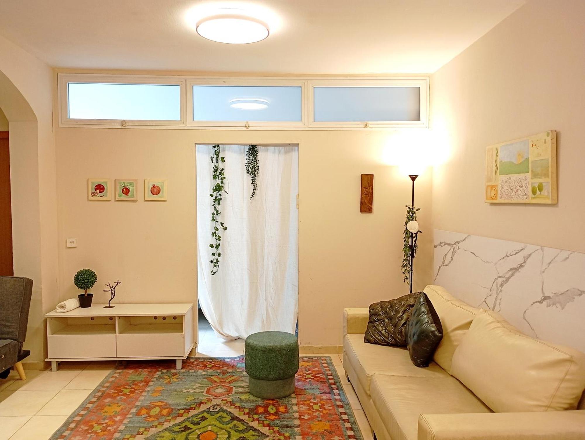 בין העצים Apartment Petach Tikva Ngoại thất bức ảnh